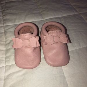 Blush pink freshly picked moccasins with bows